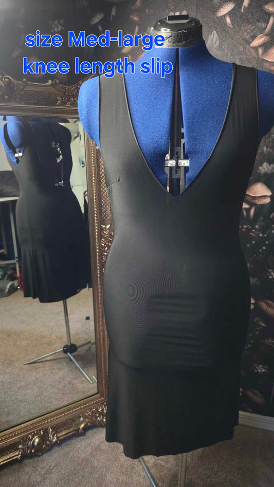 Size Med-Large Black Knee Length Slip