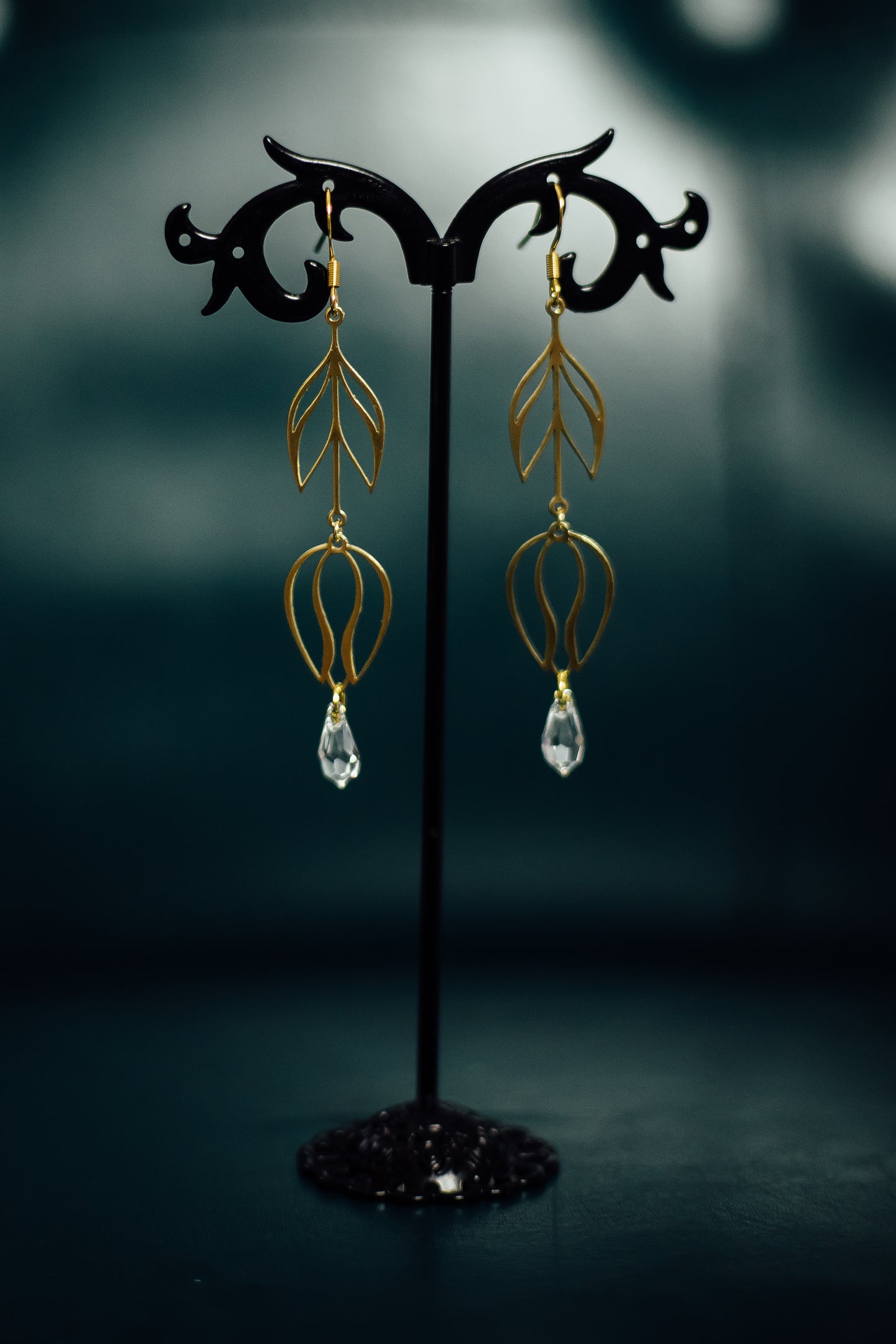 Gold Tulips w/Swarovski Teardrop