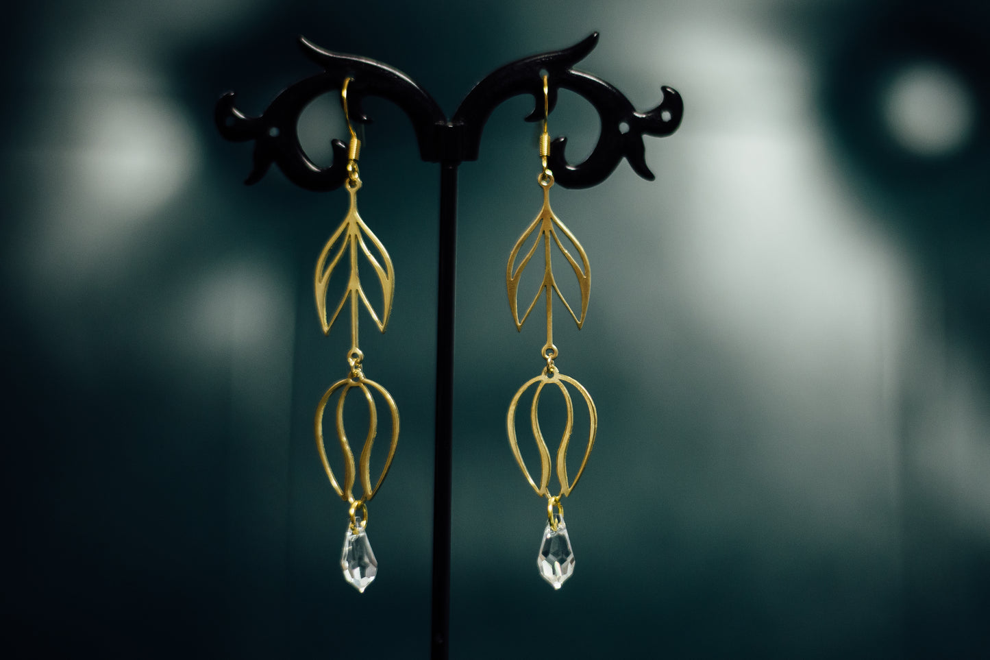 Gold Tulips w/Swarovski Teardrop