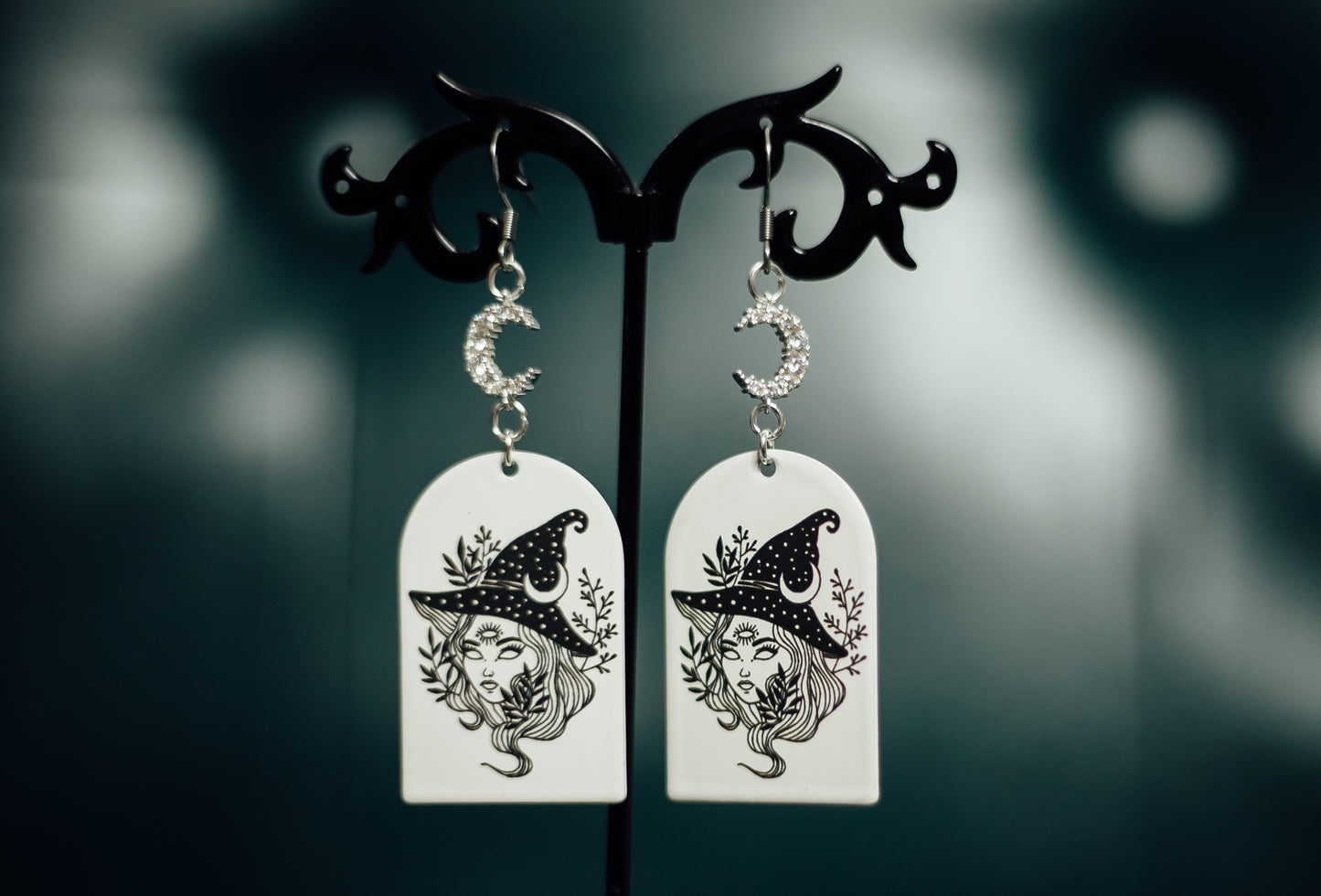 Metal Witch w/Silver Moon