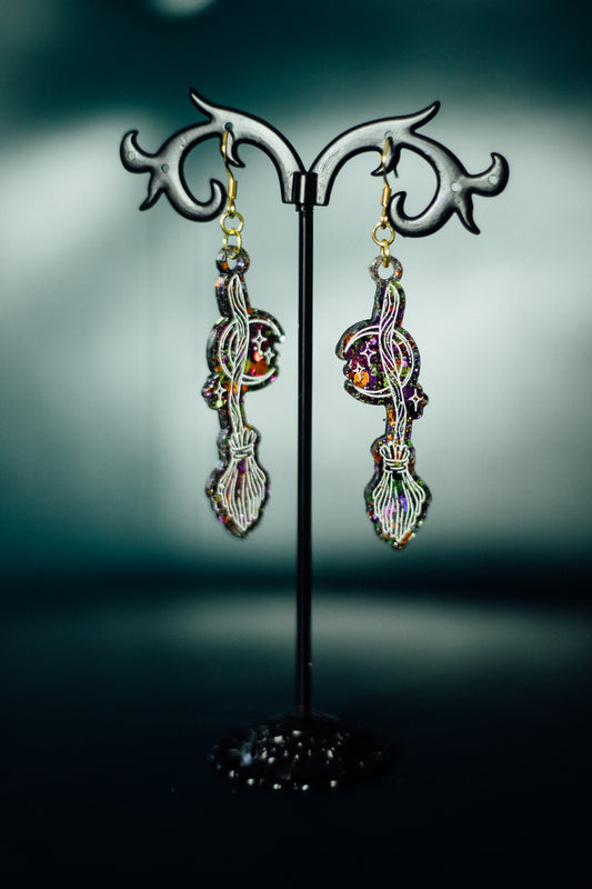 PREORDER: Hocus Pocus Glitter Broomstick