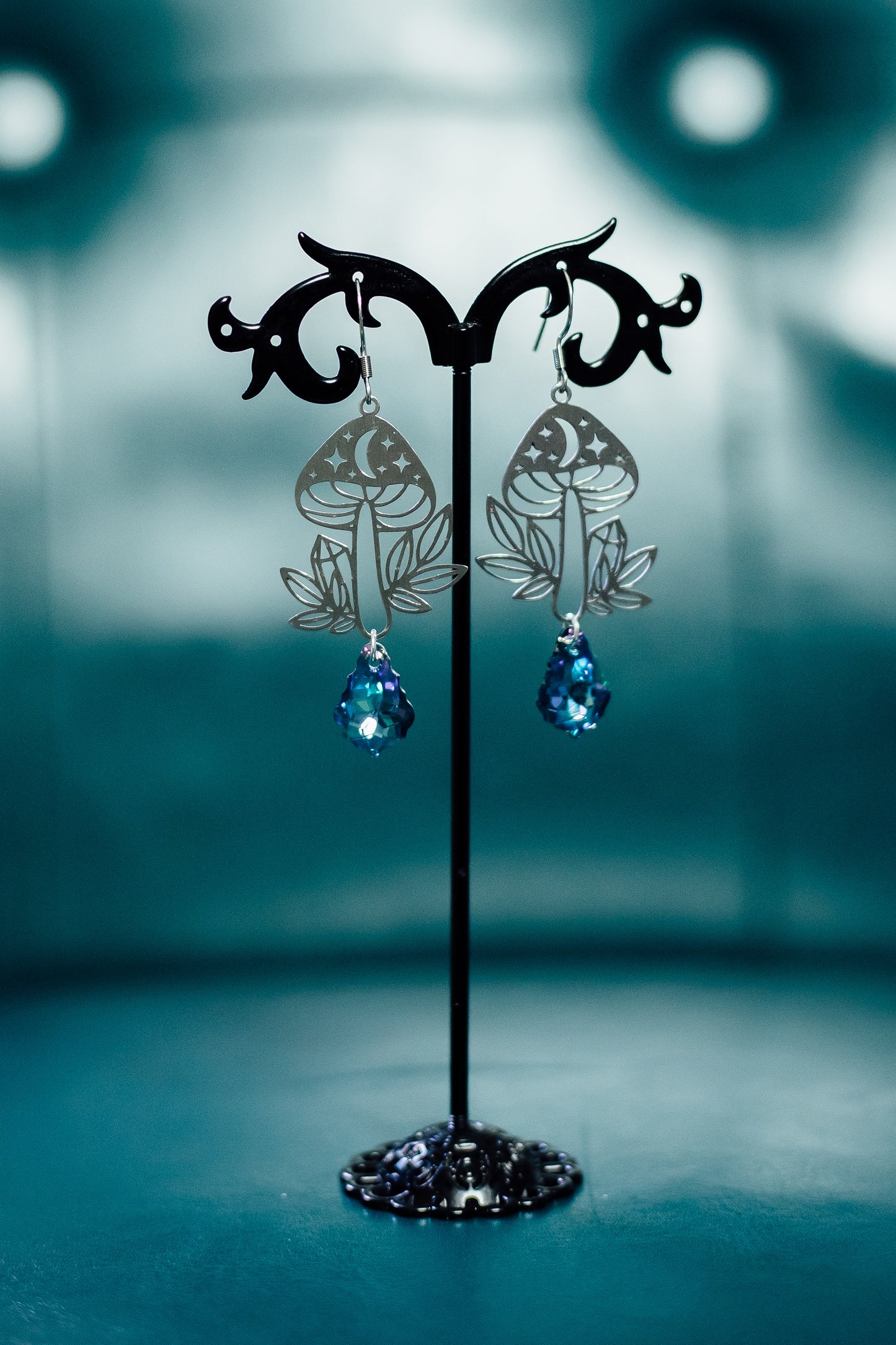 Mushroom w/ Vitrail Baroque Swarovski Crystals