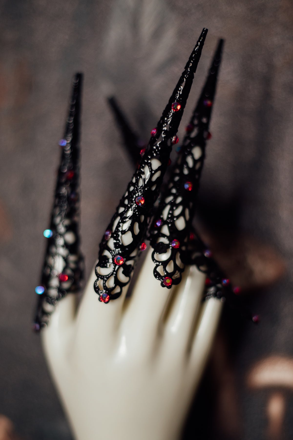 Black Crystal Claw & Choker Set - 10 Piece