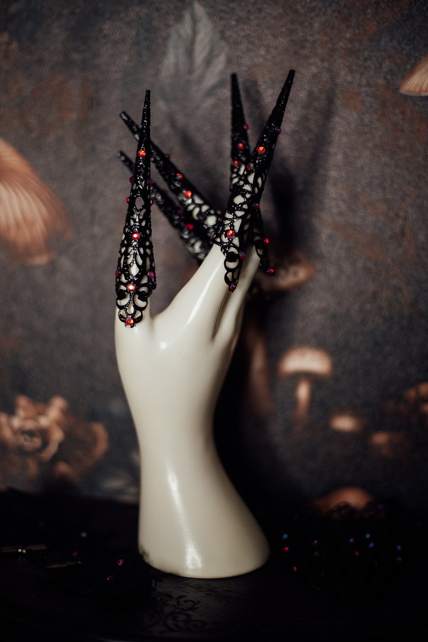 Black Crystal Claw & Choker Set - 10 Piece