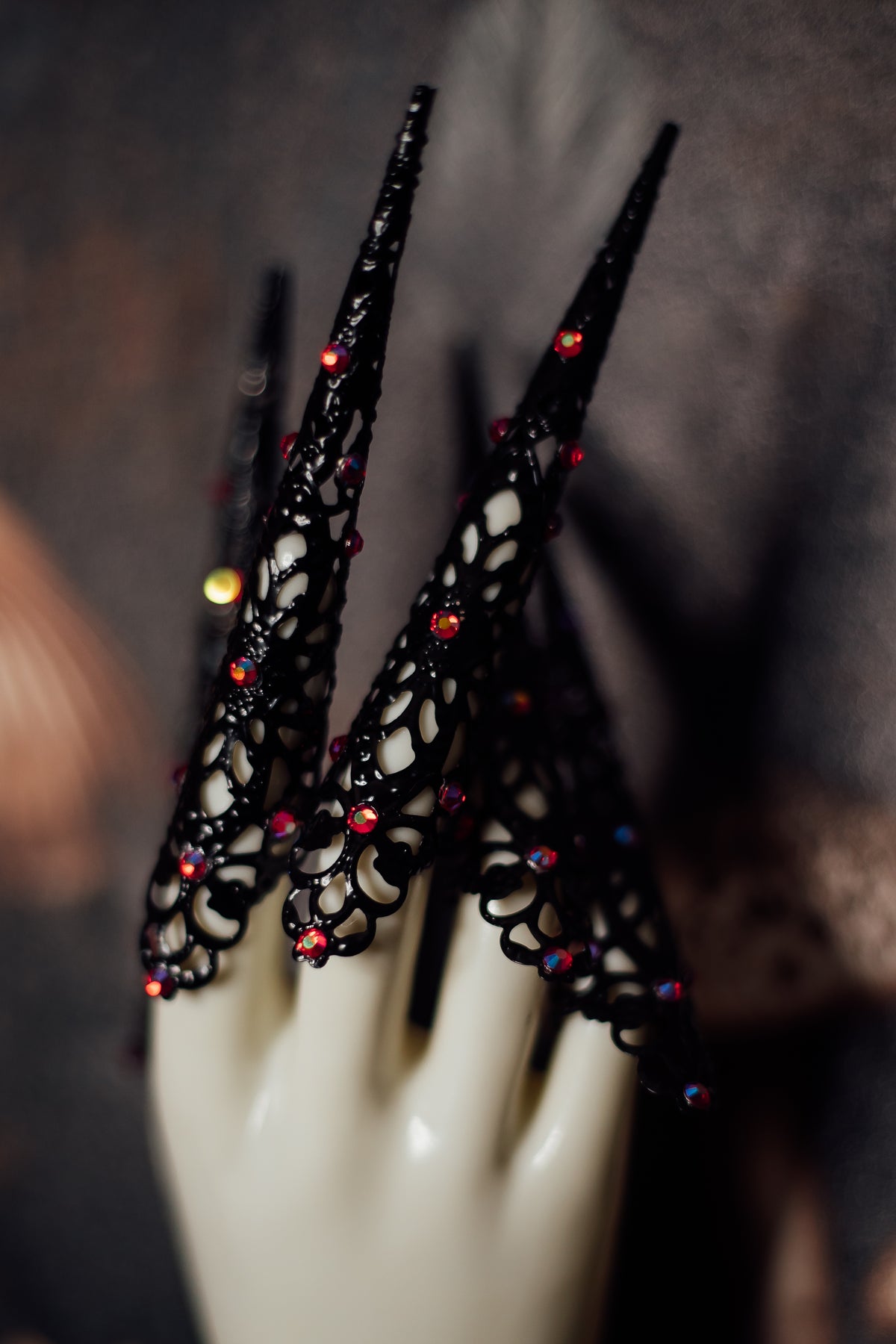 Black Crystal Claw & Choker Set - 10 Piece
