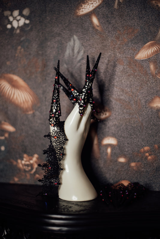 Black Crystal Claw & Choker Set - 10 Piece
