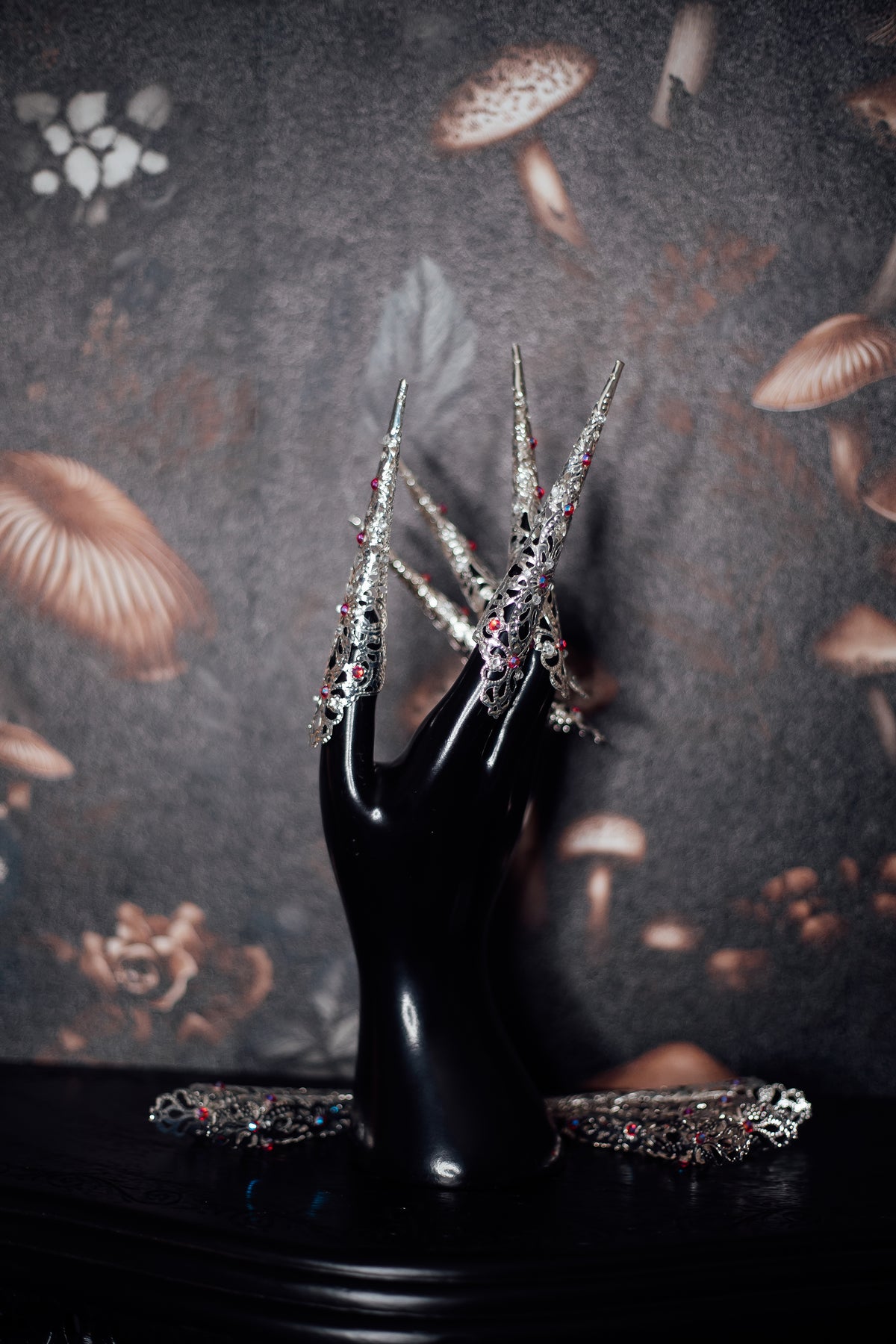 Silver & Red Crystal Finger Claw Set - Single Hand