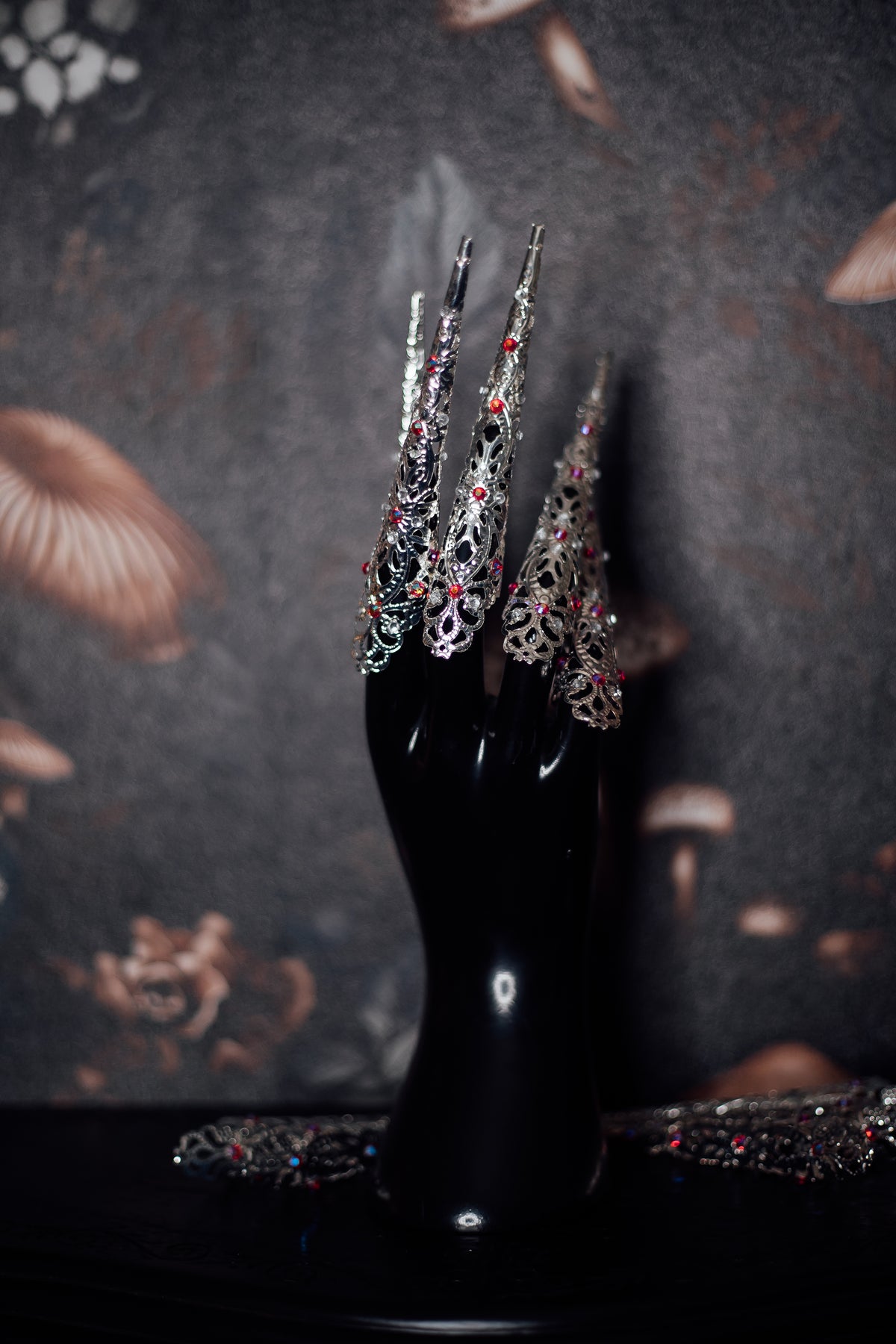 Silver & Red Crystal Finger Claw Set - Single Hand