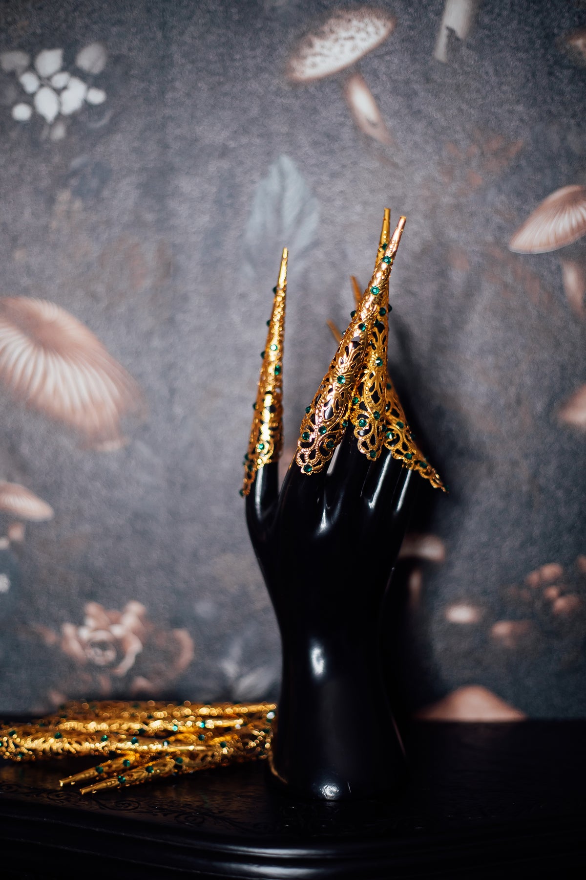 Gold & Emerald Crystal Finger Claw Set - Full Two Hand Set