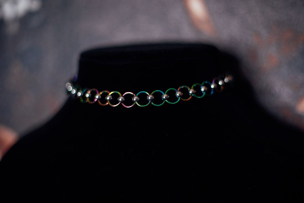 Simple Iridescent Ring Choker