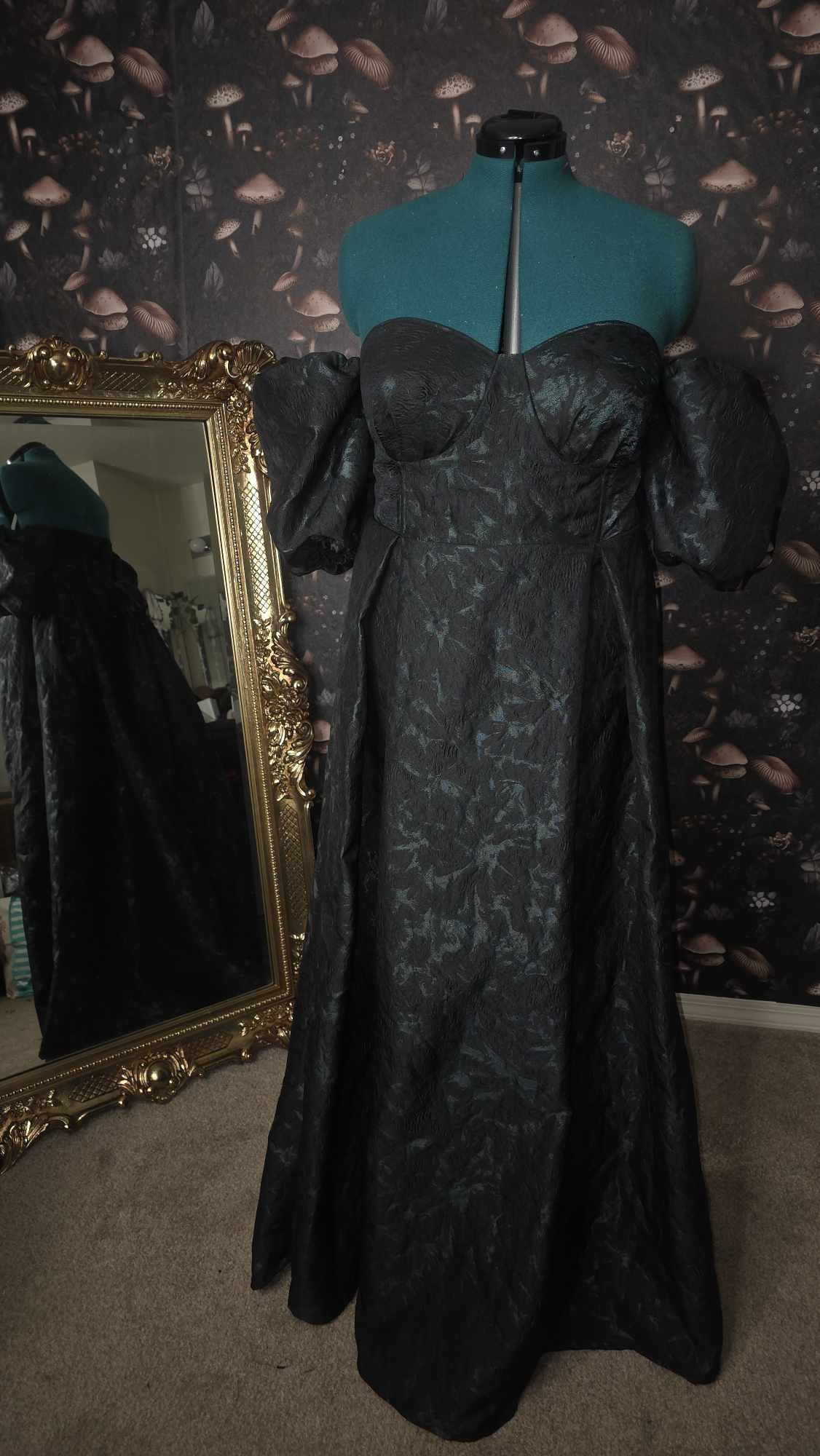 Amarantha Dress (PLEASE READ DESCRIPTION)
