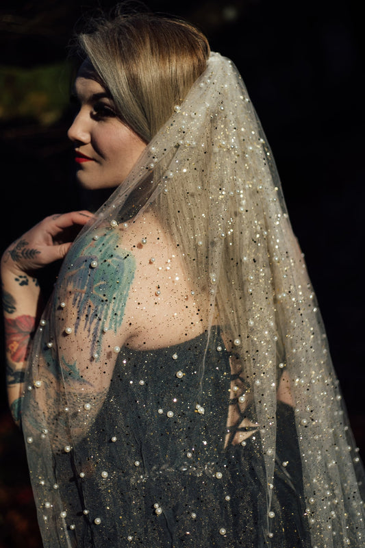 Pearl & Gold Glitter Veil