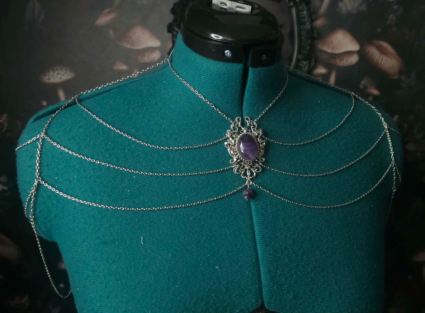 Chain Shoulder Piece