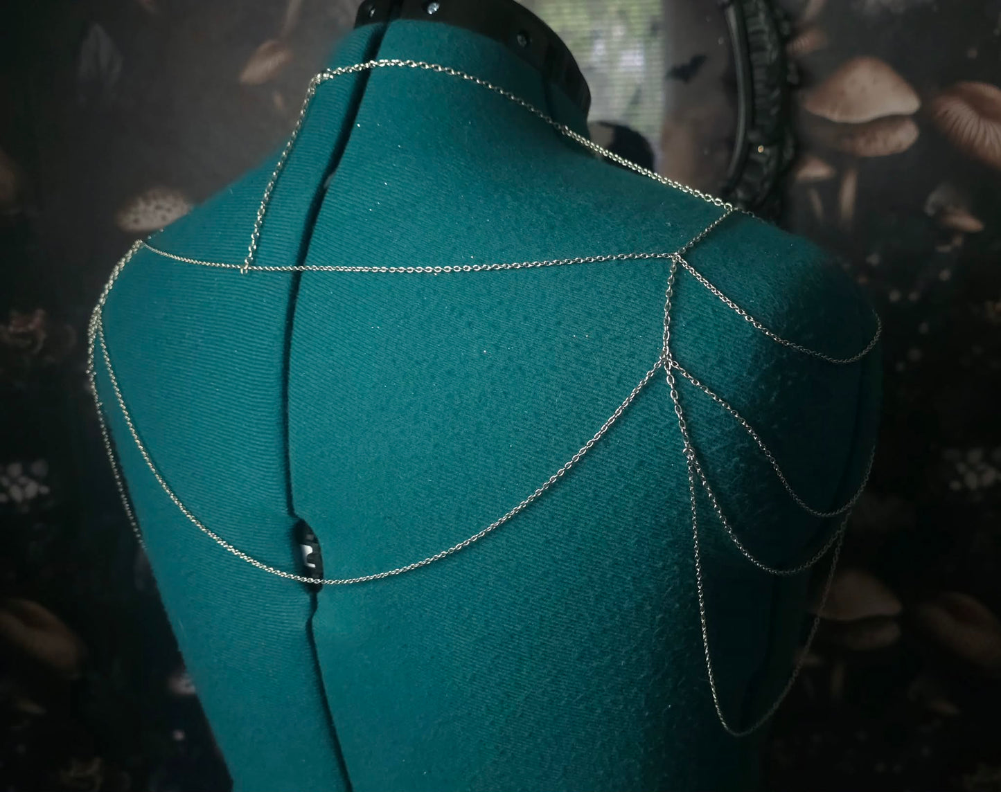 Chain Shoulder Piece