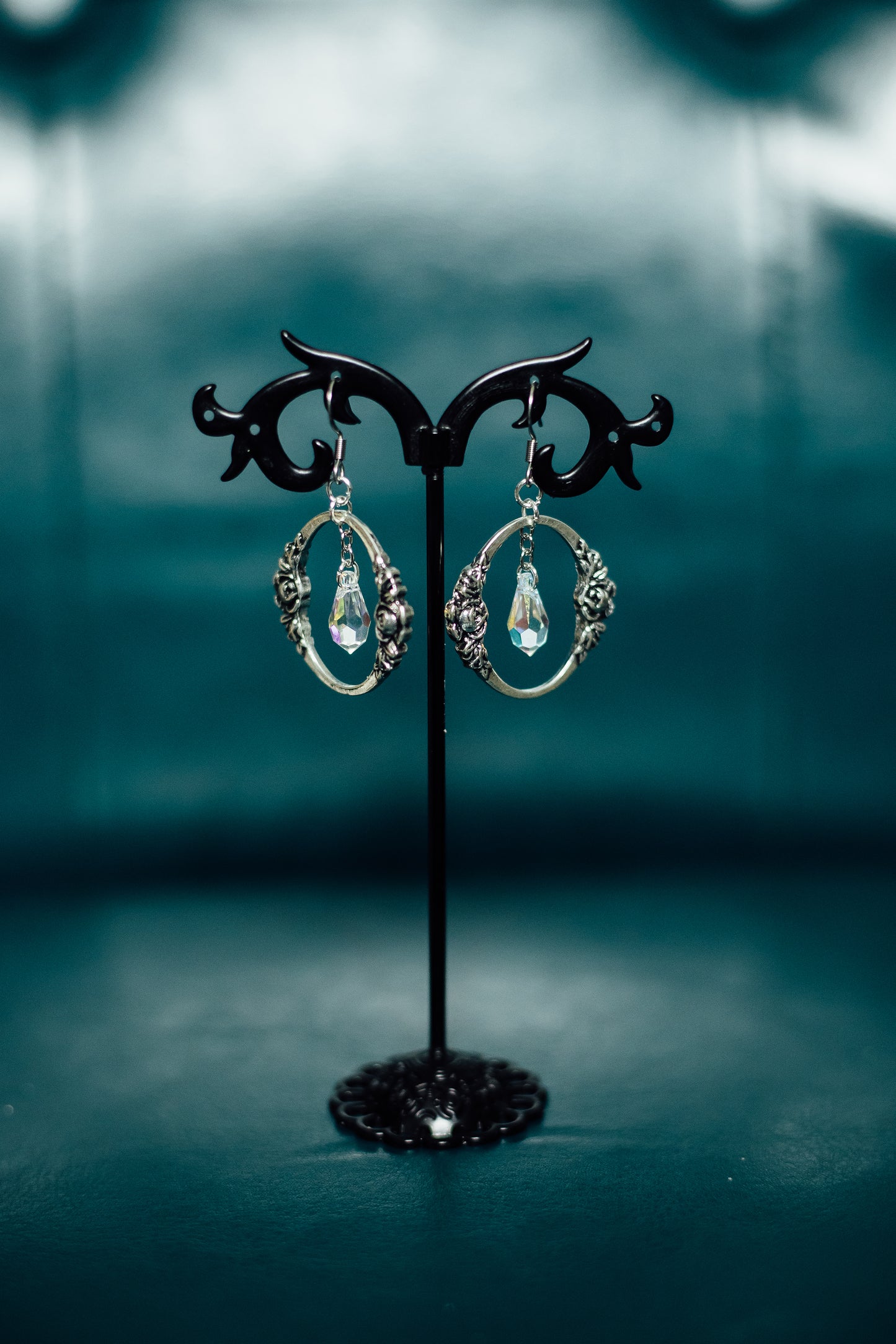 Round Pendant w/Swarovski Crystal