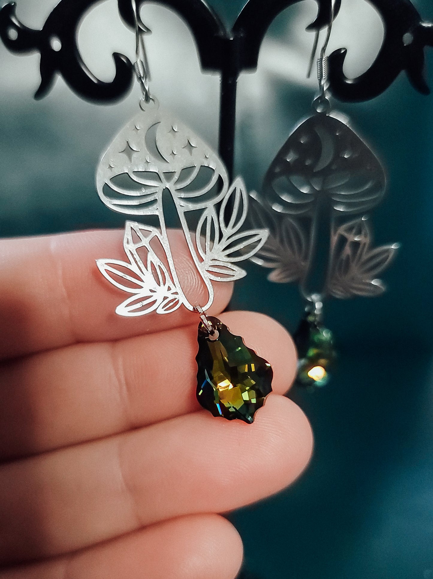 Mushies w/Aquamarine Baroque Crystal