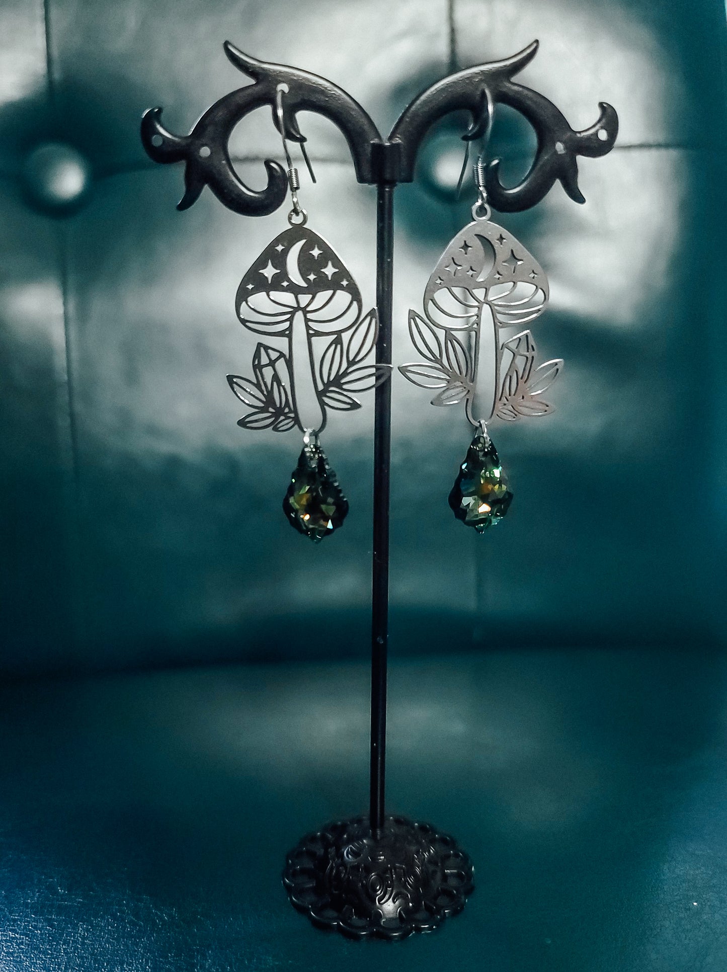 Mushies w/Aquamarine Baroque Crystal